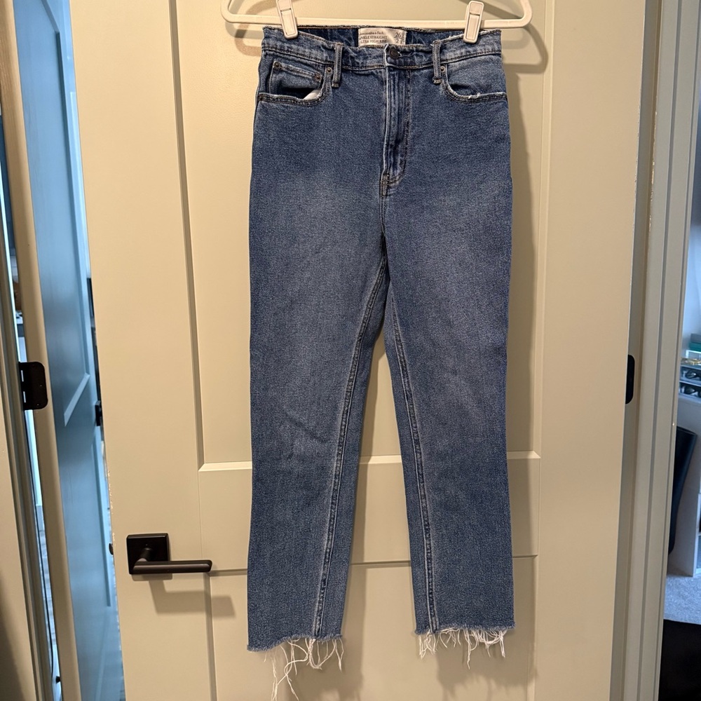 Abercrombie & Fitch Ankle Straight Ultra High Rise Jeans